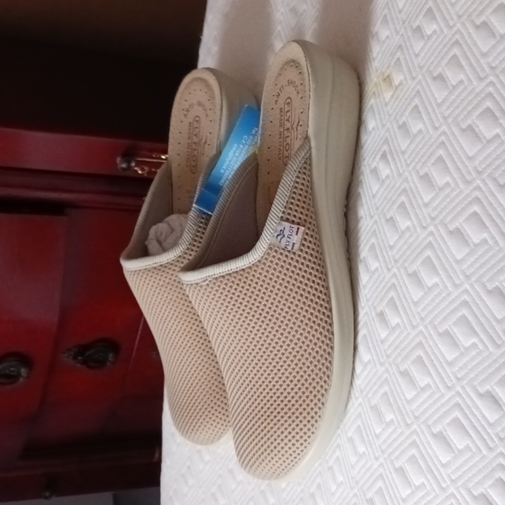 FLY FLOT SLIP-ONS SHOES SZ 9 (Mules)